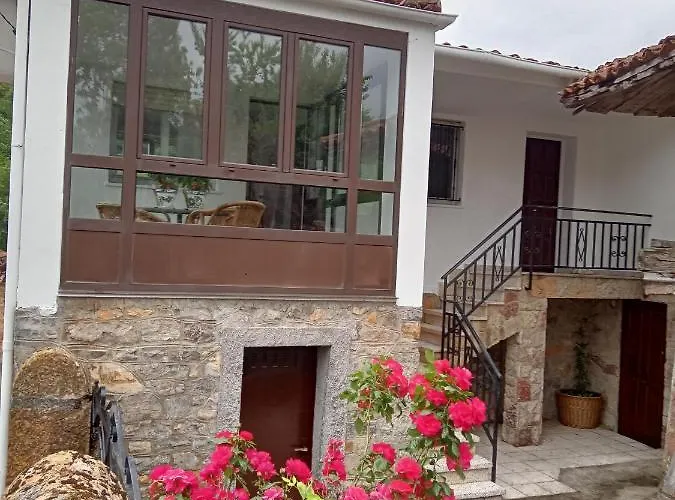 Casa La Cruz A 2km De Cangas De *