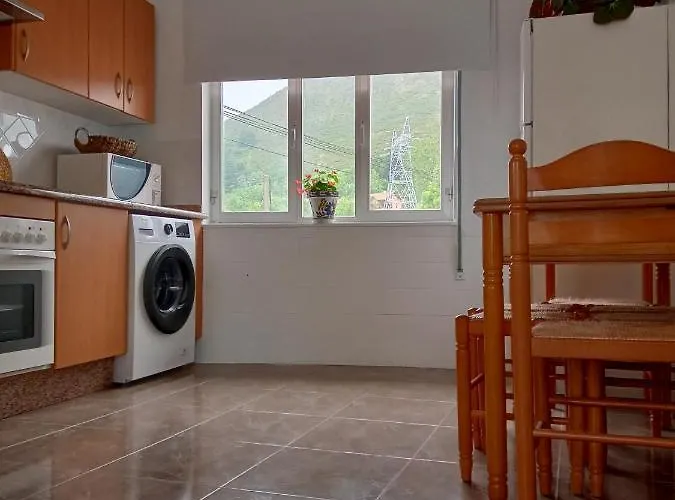 Casa La Cruz A 2km De Ferienhaus Onís